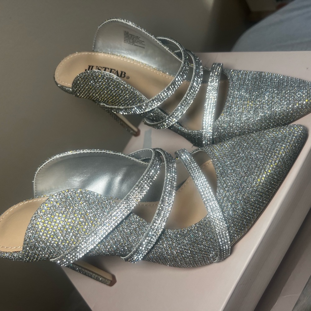 Size 8.5 Brand New! Sparkle silver heels from Justfab
